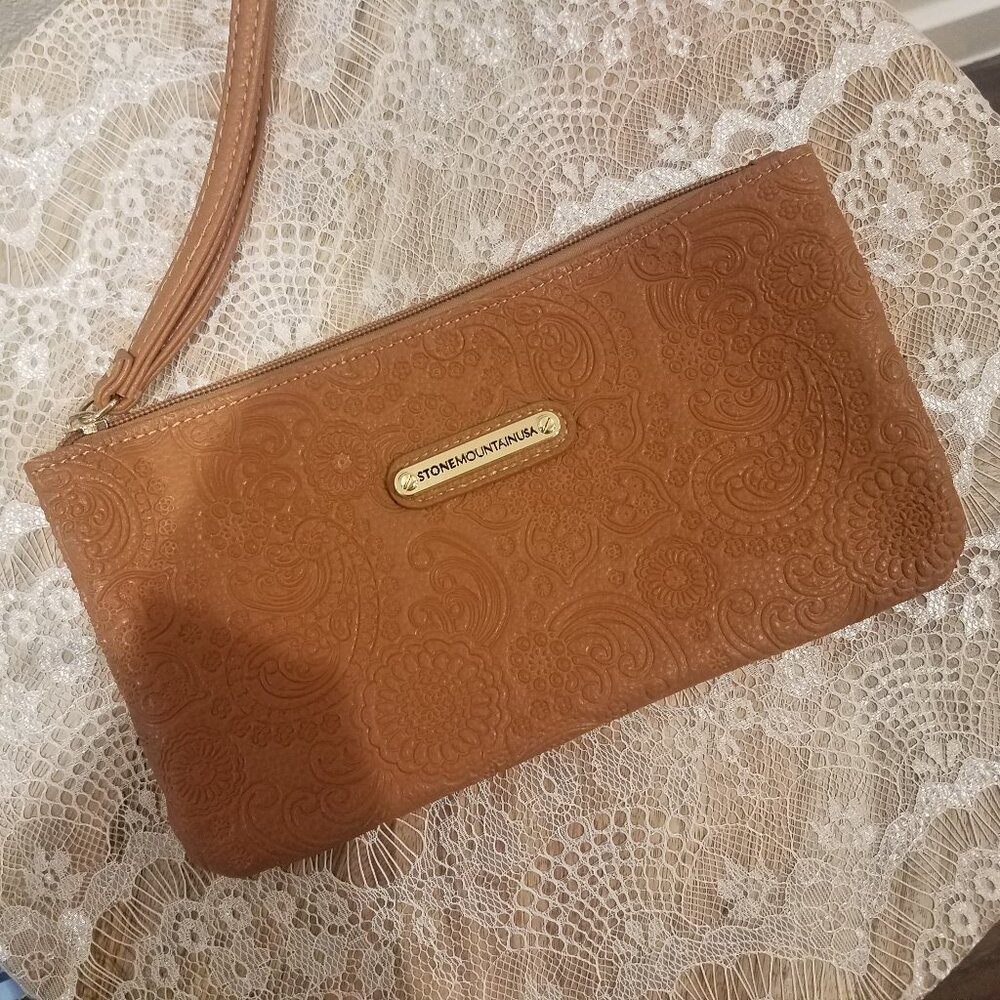 Stone Mountain USA- Embossed Leather wristlet- Like NEW!